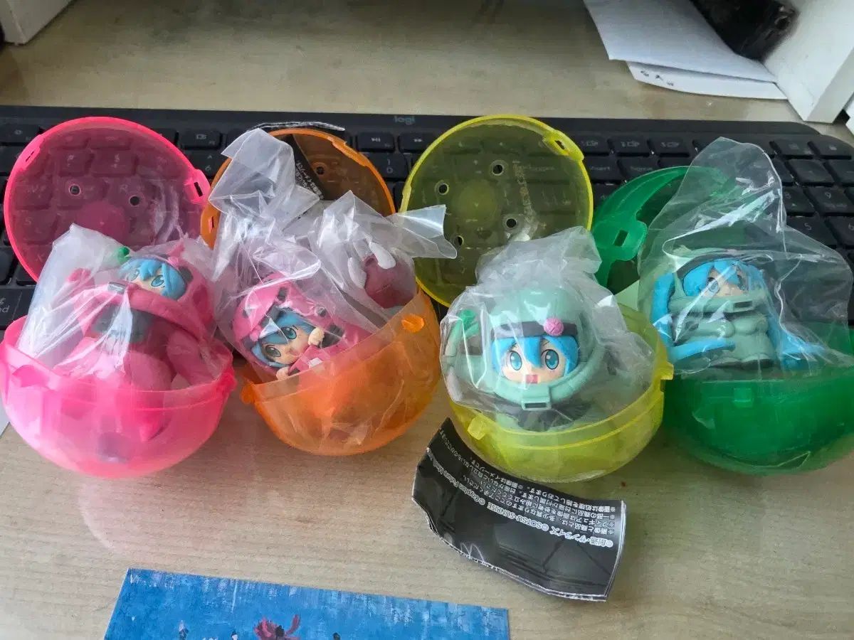 ガンダム 初音ミク ガチャ 1セット