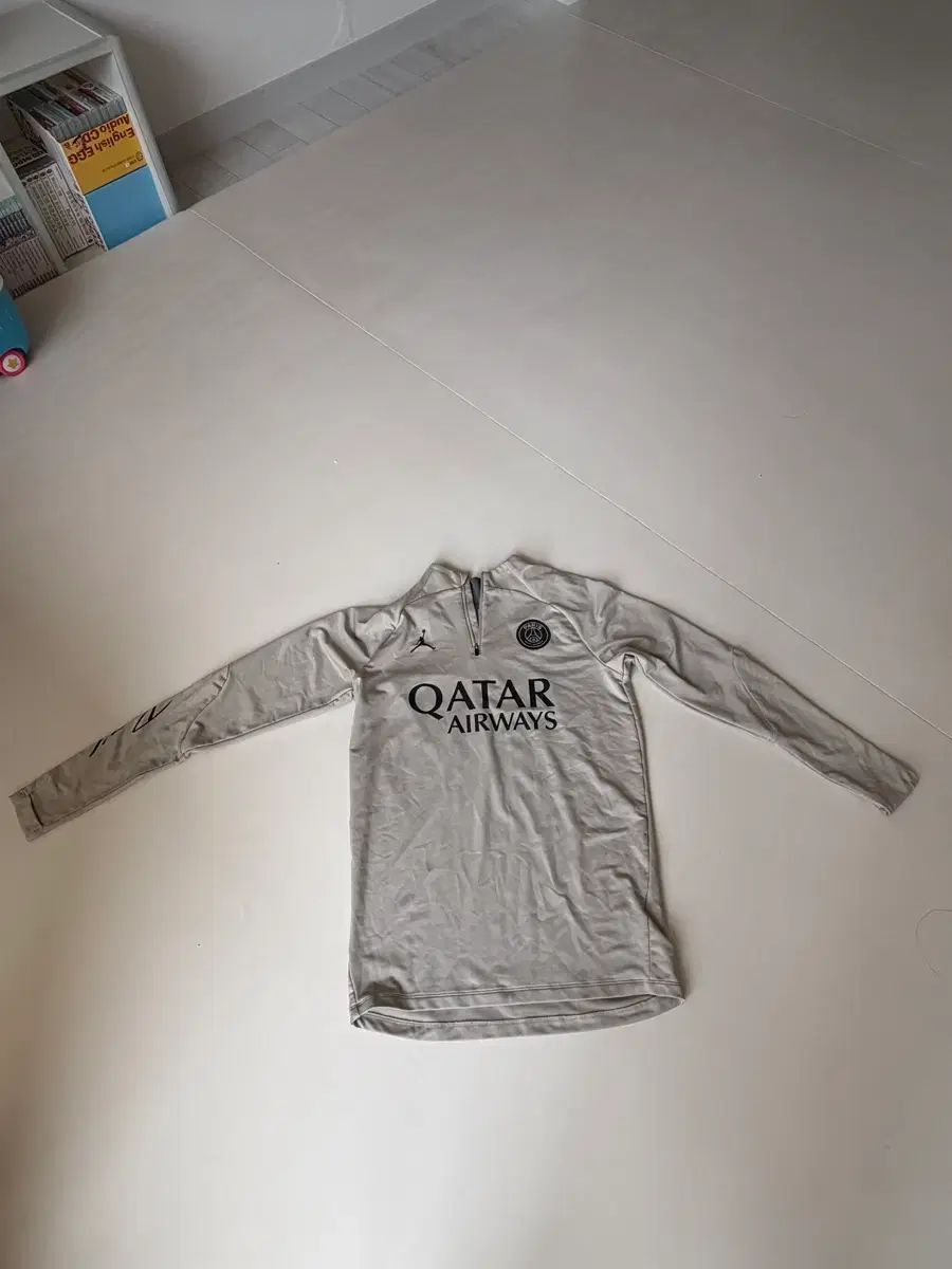 Psg トレーニングウェア sサイズ