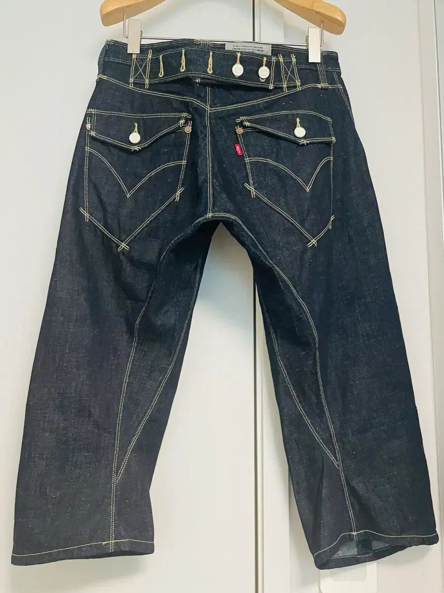 リーバイス シンチバック エンジニアドジーンズ