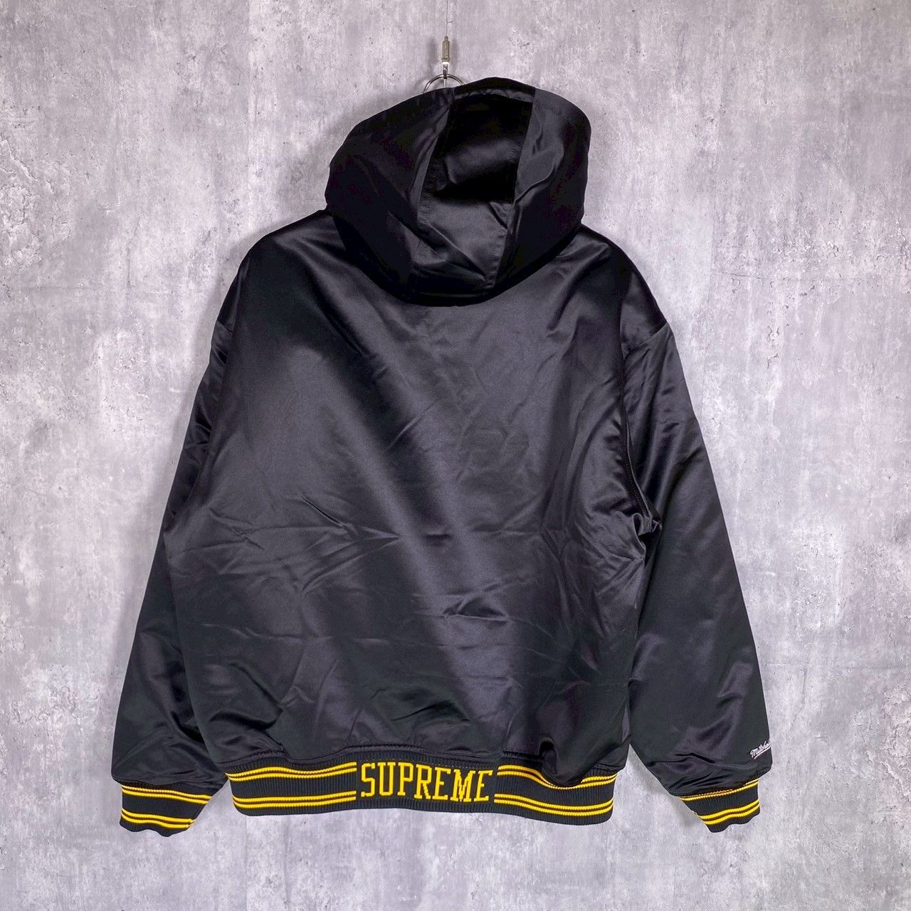 supreme シュプリーム　バーシティジャケット　中古品 SUPREME』シュプリーム (L) バーシティージャケット - メルカリ