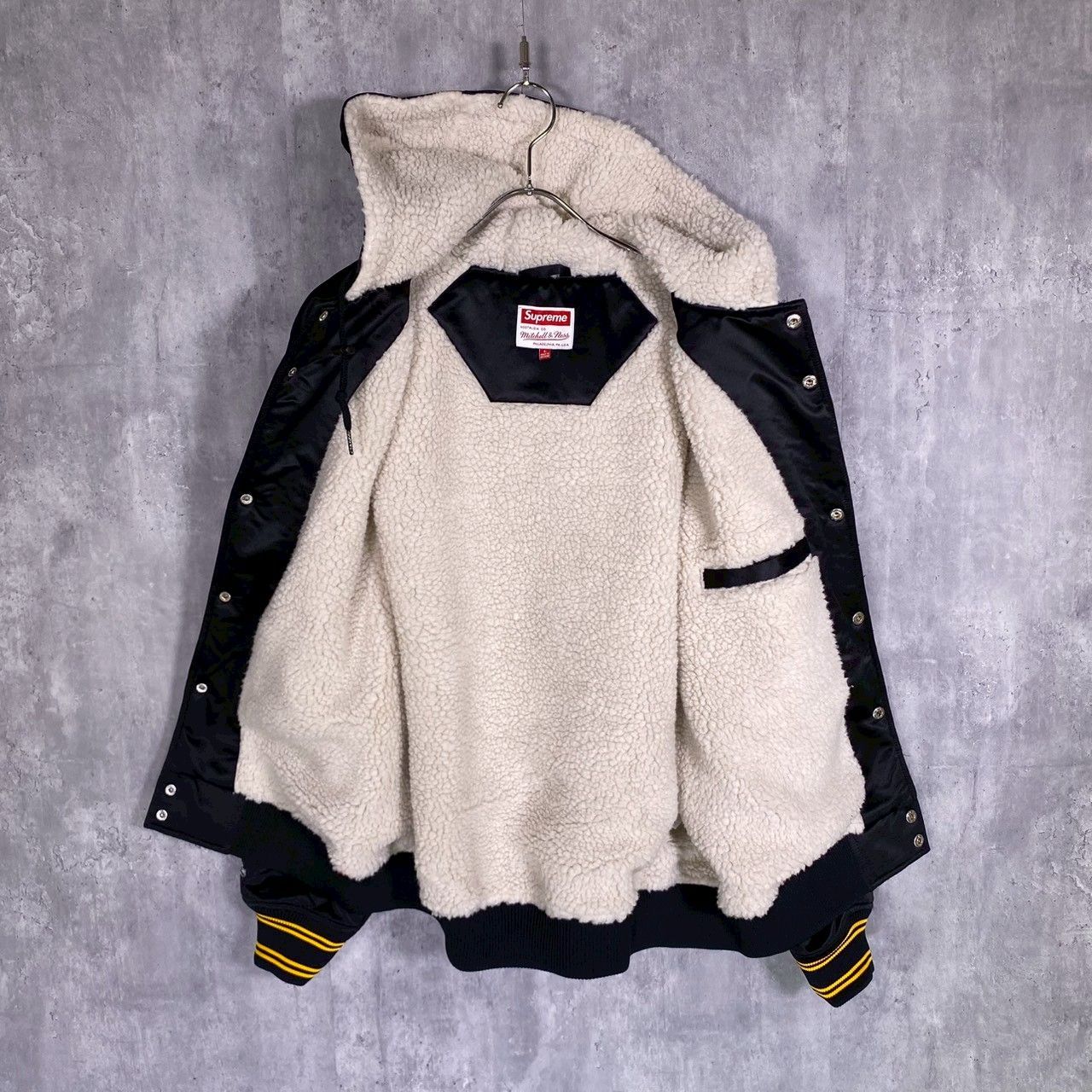 supreme シュプリーム　バーシティジャケット　中古品 SUPREME』シュプリーム (L) バーシティージャケット - メルカリ