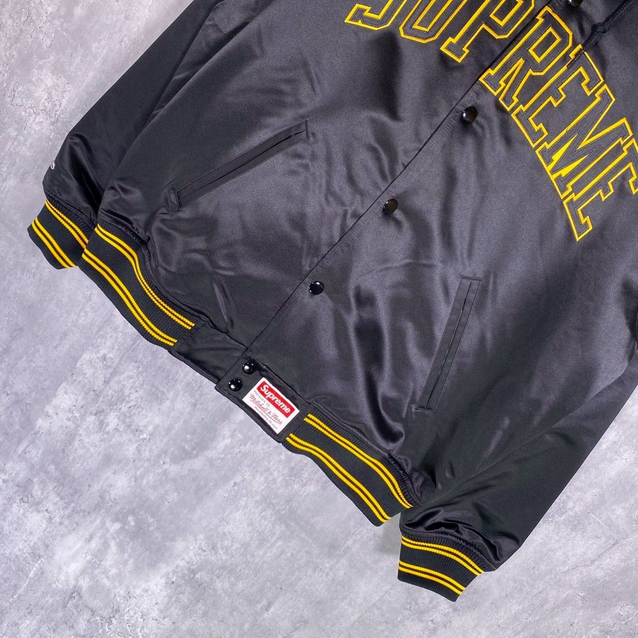 SUPREME』シュプリーム (L) バーシティージャケット - メルカリ