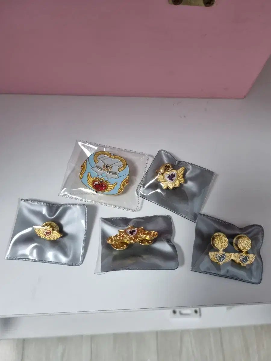 ウェディングピーチ バッジ まとめ