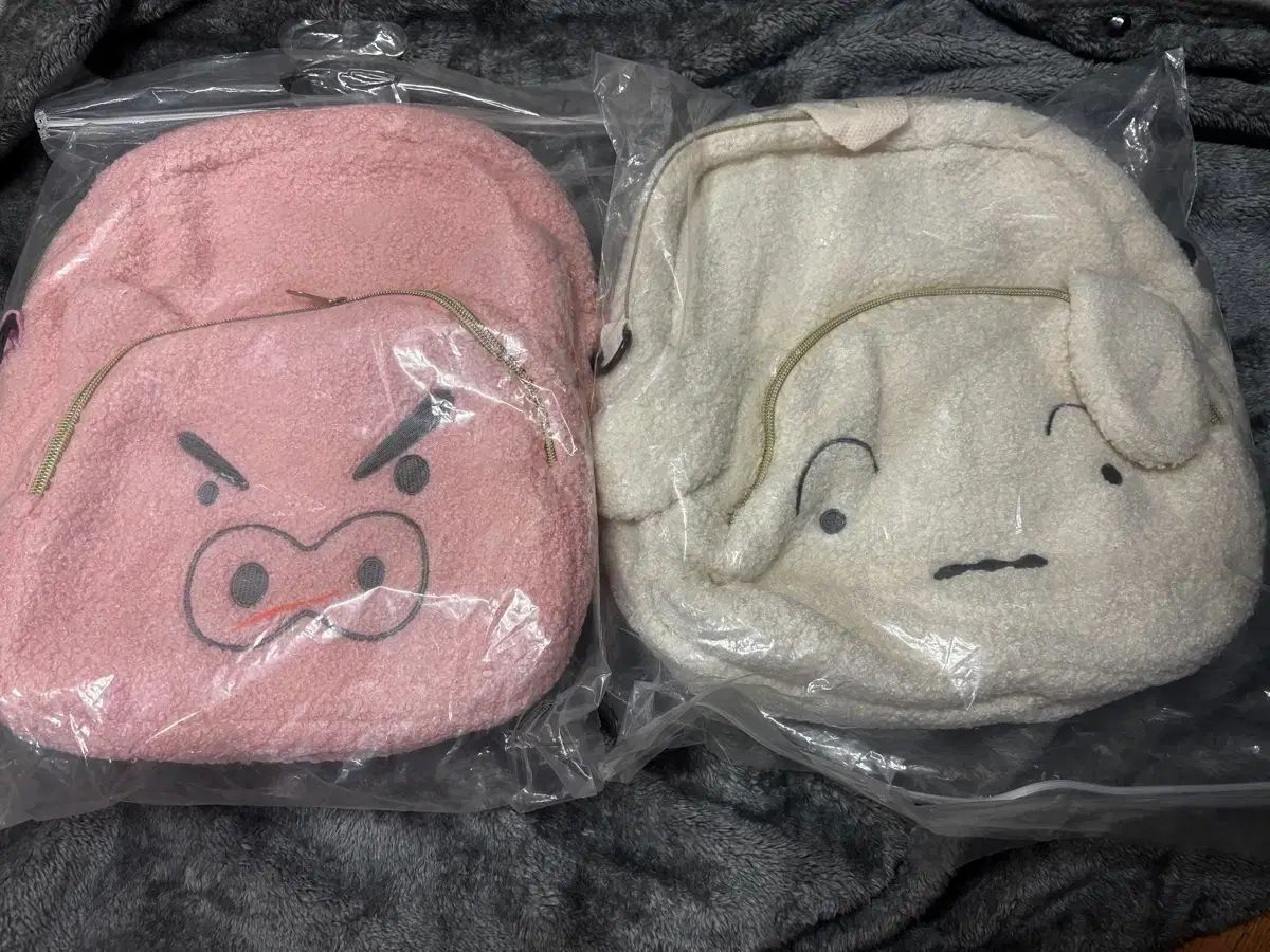 クレヨンしんちゃん シロ ブリーブリモン ボア バックパック