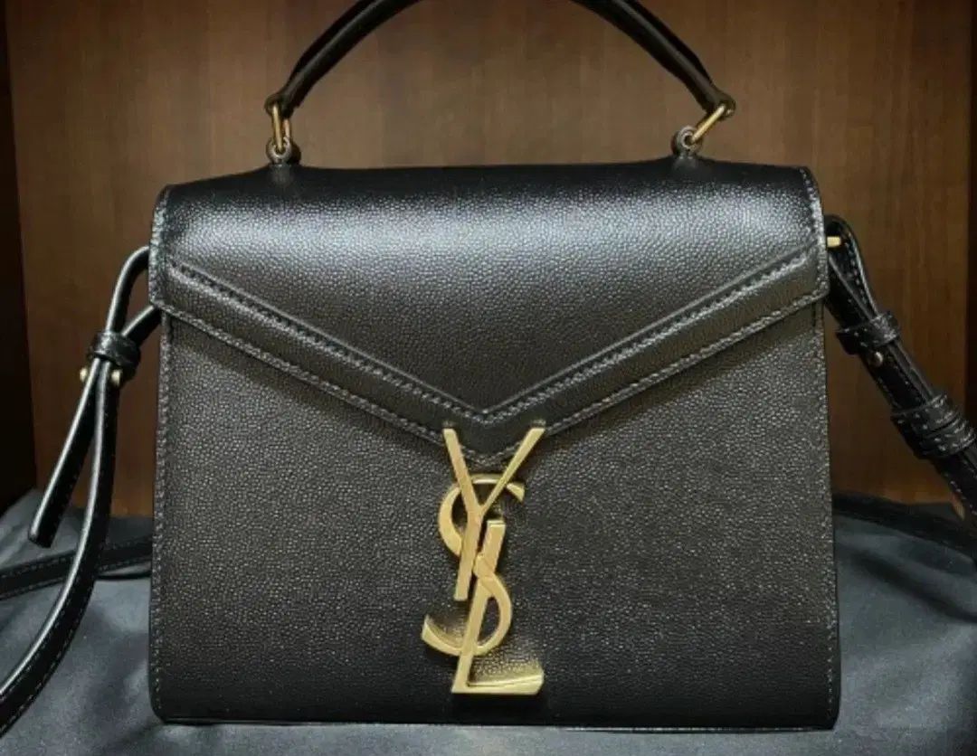 Saint Laurent サンローラン ブラック トップハンドルバッグ ミニ