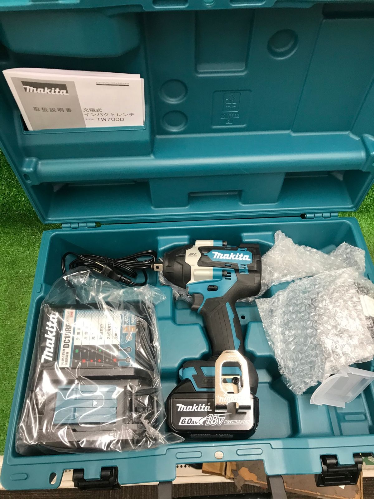 【未使用品】【0918】★makita(マキタ) 18v充電式インパクトレンチ (6.0Ahバッテリx2/充電器/ケース) TW700DRGX　ITBVAJE3K9O0 42,315円
