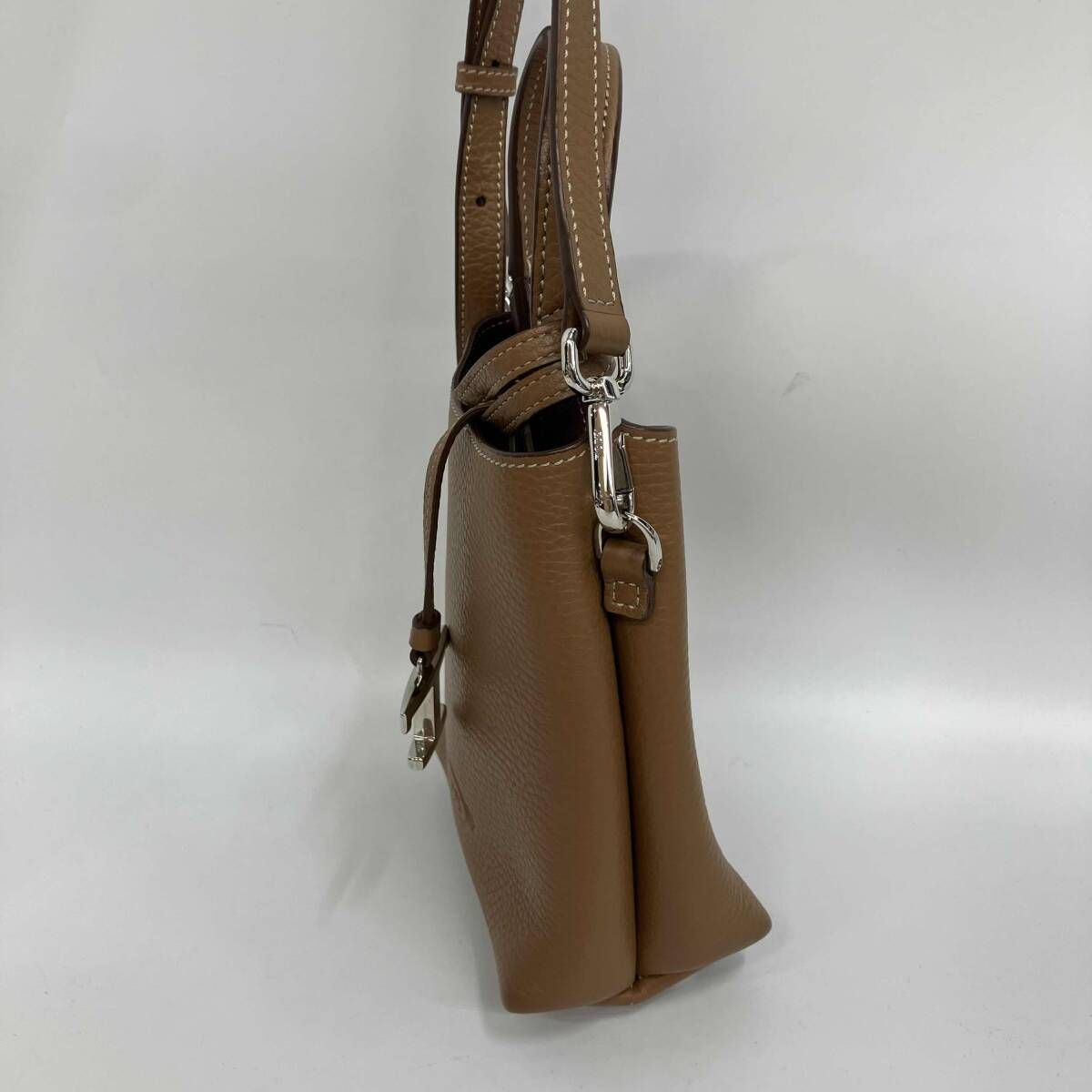 TOD'S／トッズ／ショルダーバッグ/2way／マイクロバッグ／ライト