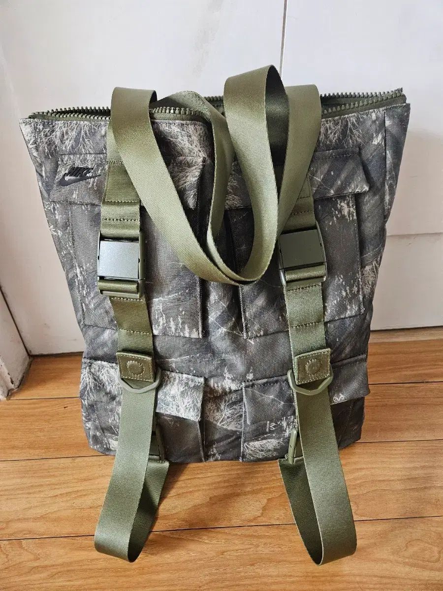 ナイキ カモフラージュ パータン トートバッグ