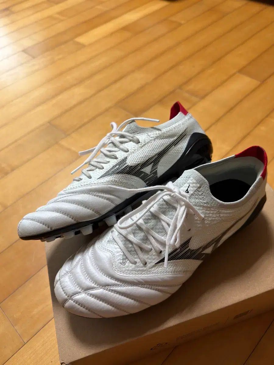 mizuno モレリア NEO ベータ エリート AG 25.5