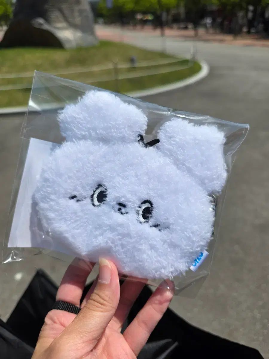 LUCY(ルシ) チャニ シン・イェチャン(SHIN YECHAN) コイン ポーチ 未開封