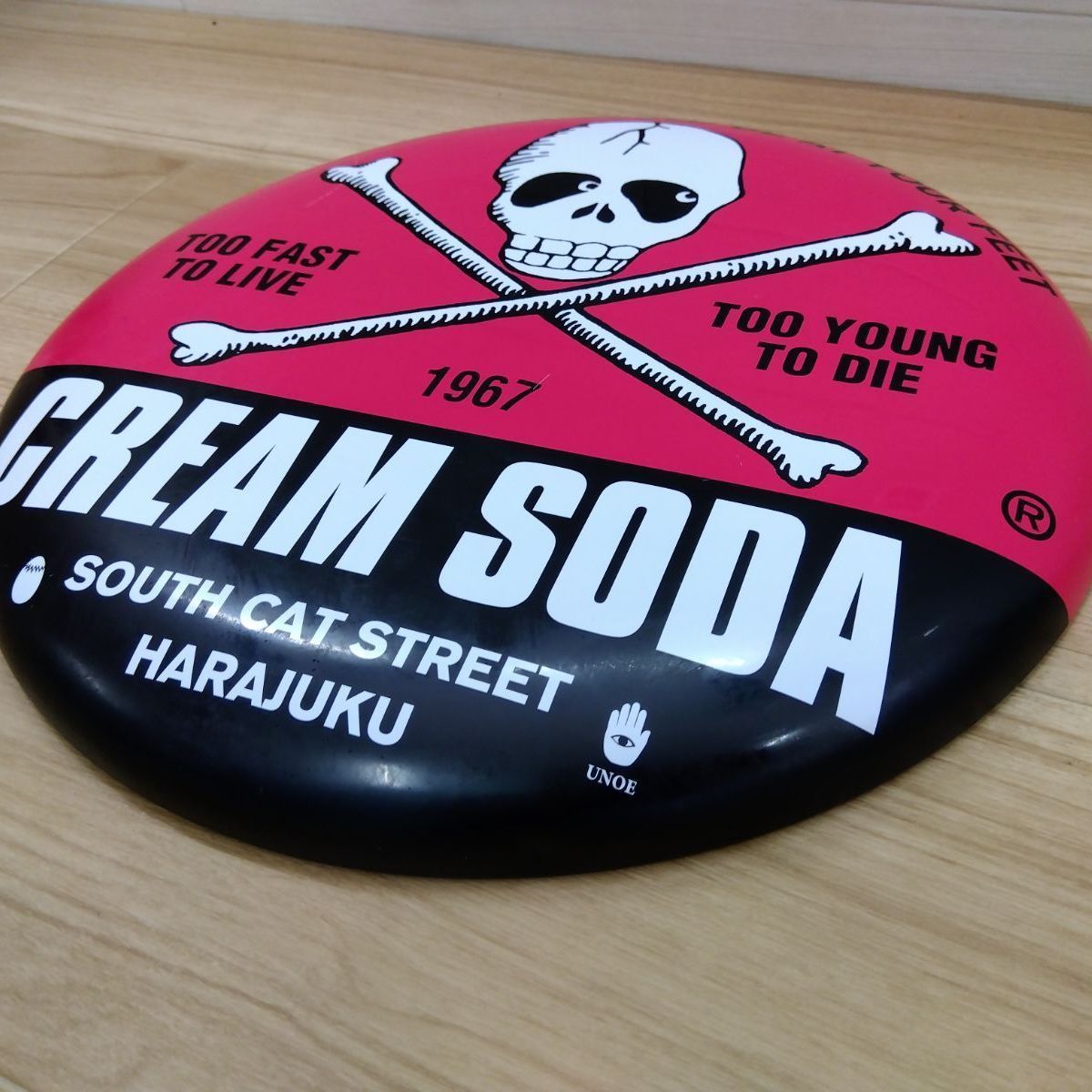 CREAM SODA (クリームソーダ) 丸型ディスプレイ プレート看板 原宿