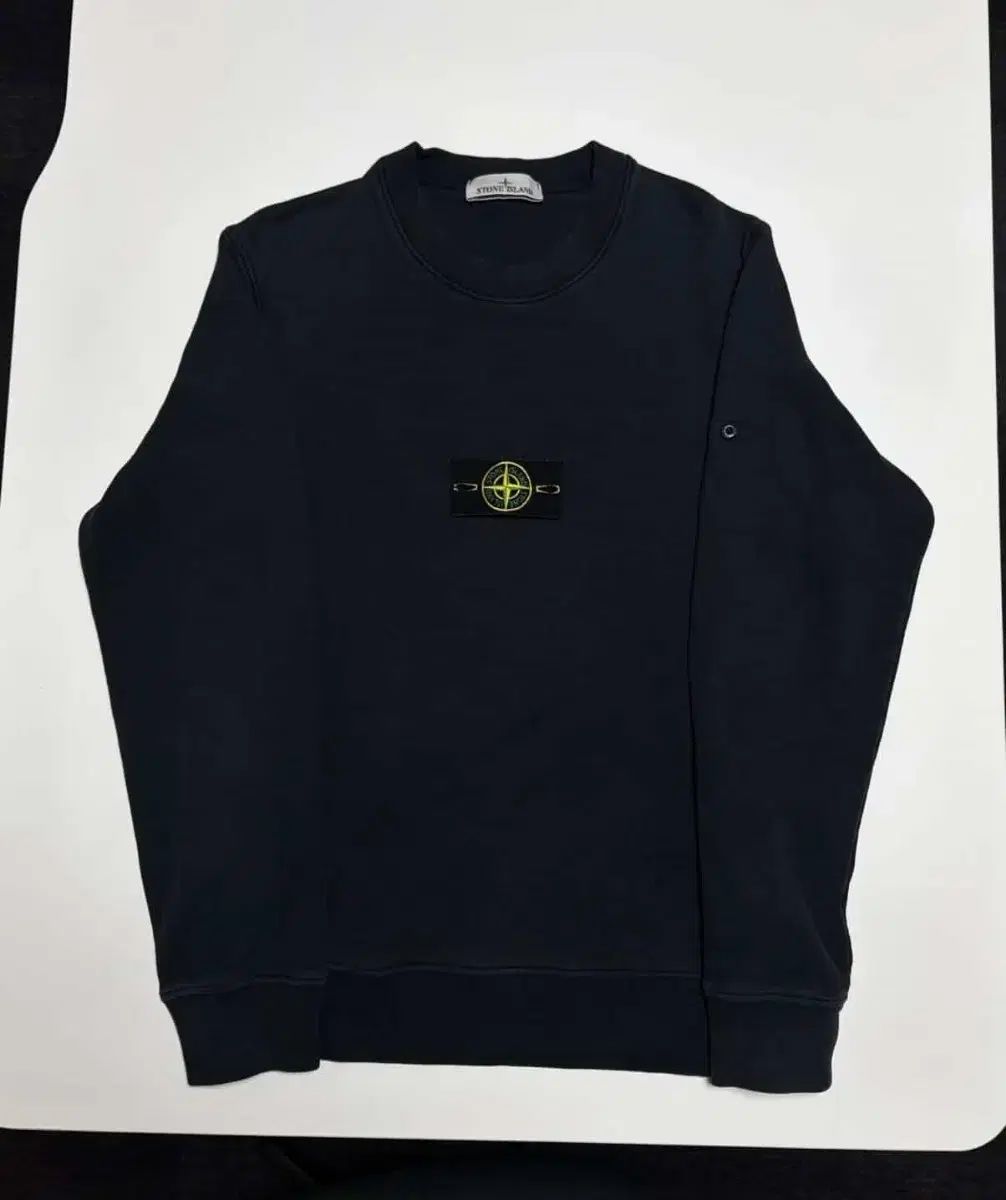 STONE ISLAND ストーンアイランド スウェット ブラック M サイズ
