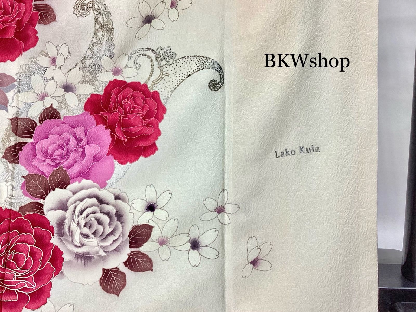 大特価 現品限り＞ used 正絹 振袖・袋帯 2点セット 白地薔薇柄 Lako