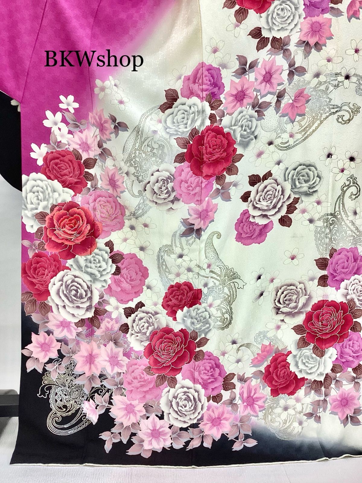 大特価 現品限り＞ used 正絹 振袖・袋帯 2点セット 白地薔薇柄 Lako