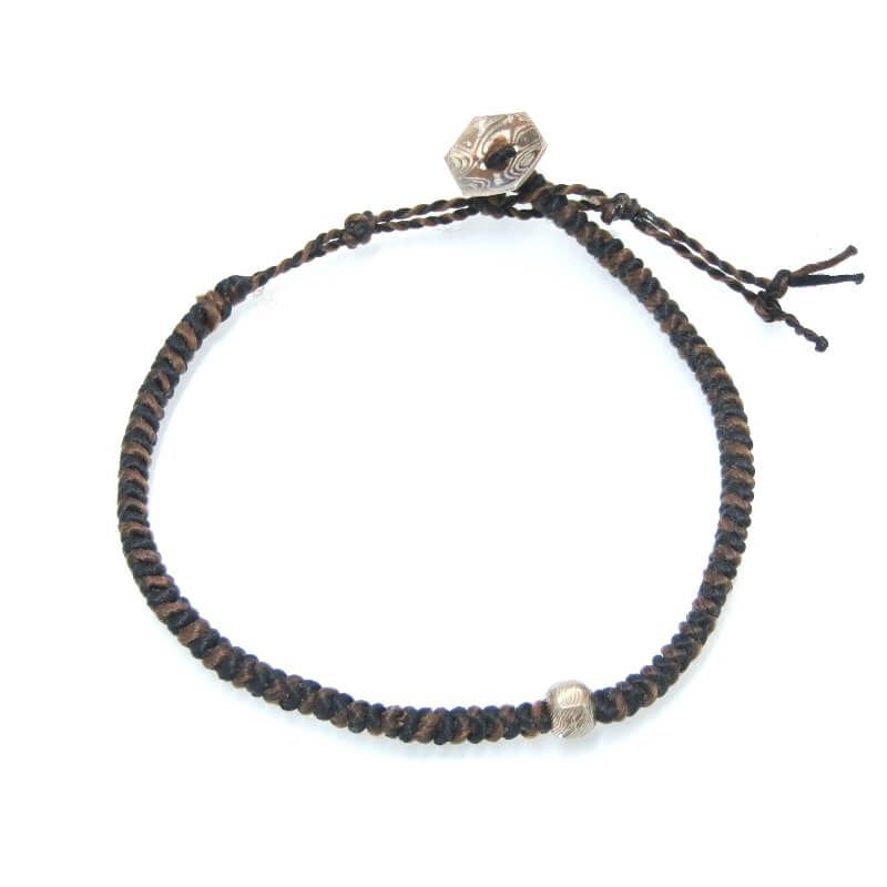 Suman Dhakhwa スーマンダックワ オクタゴンコードブレスレット w/ビーズシングル Octagon Cord Bracelet w/Bead Single 木目 28012558