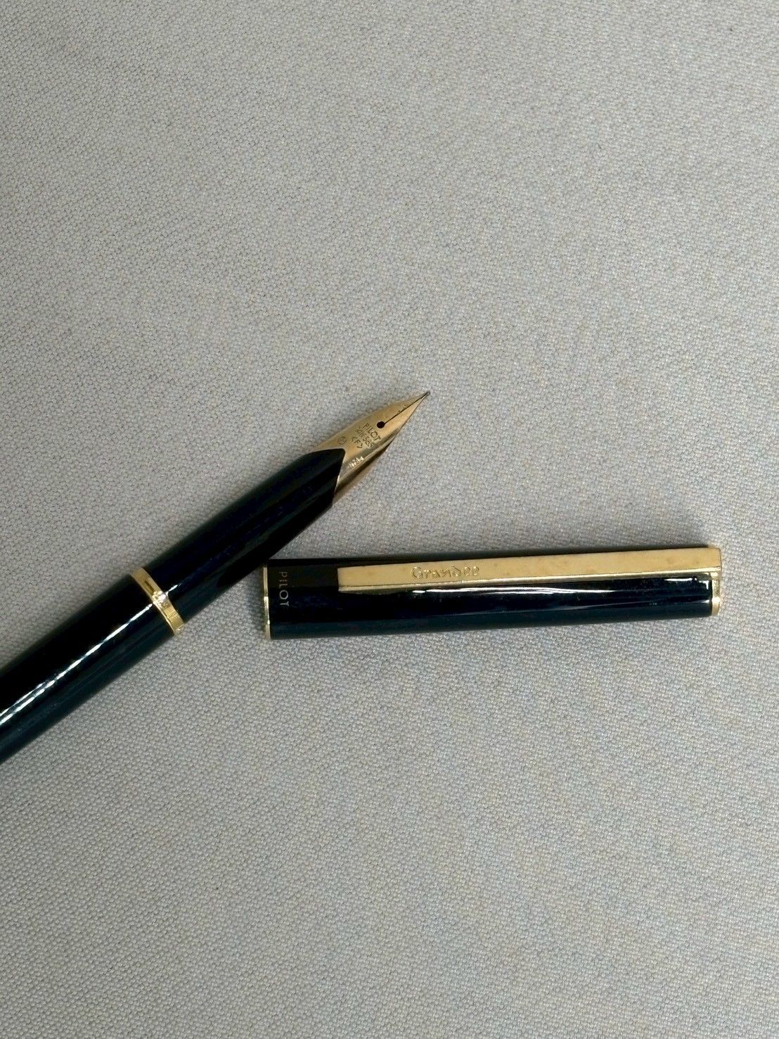 【14金】パイロット グランディ 万年筆 PILOT 14K ヴィンテージ 黒 9,125円