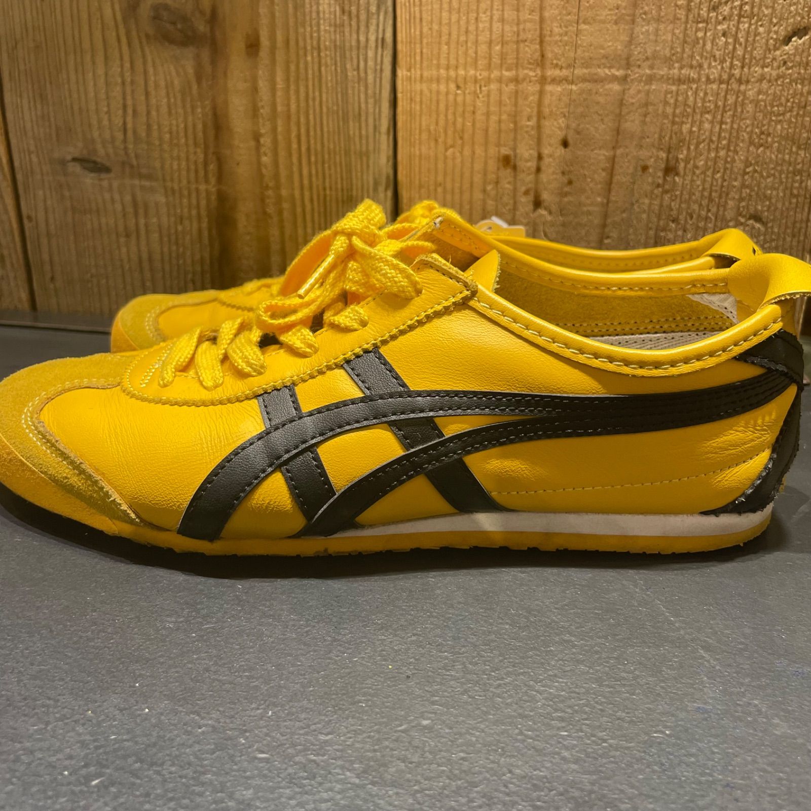 Onitsuka tiger MEXICO 66 イエロー／ブラックモデル サイズ24.5cm 
