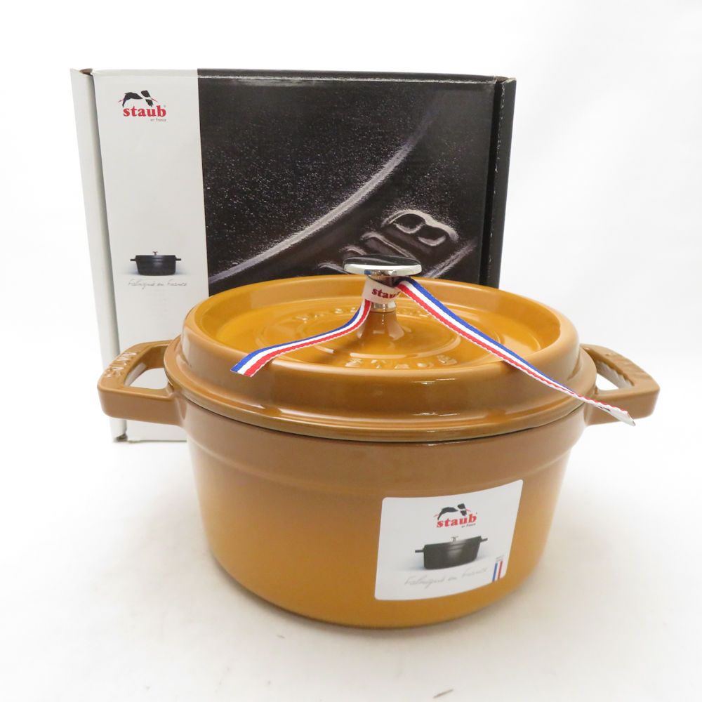 未使用品！お値下げ可！【レアカラー】ストウブ　ピコココット　マスタード　20cm 未使用 STAUB ストウブ ピコココットラウンド 両手鍋 鋳鉄 20cm 2.2L