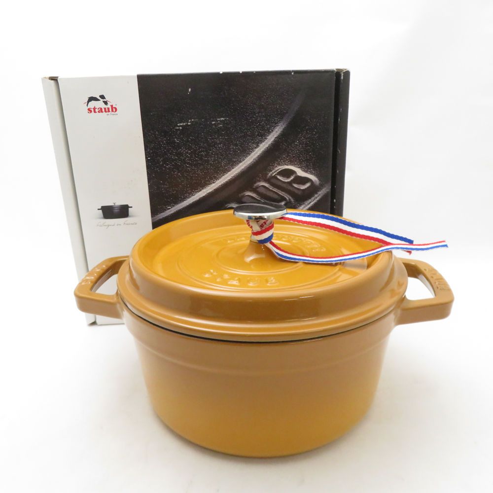 未使用 STAUB ストウブ ピコココットラウンド 両手鍋 鋳鉄 20cm 2.2L マスタード SC11058Z