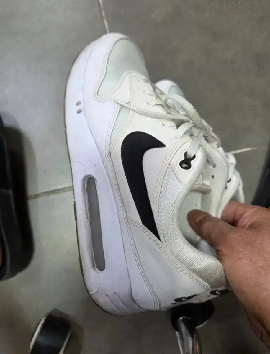 ナイキ エアマックス 265