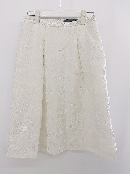 ◇ BCBGMAXAZRIA エンボス加工 膝下丈 フレア スカート サイズ 0 ホワイト レディース P 【中古】 【1210200001458】