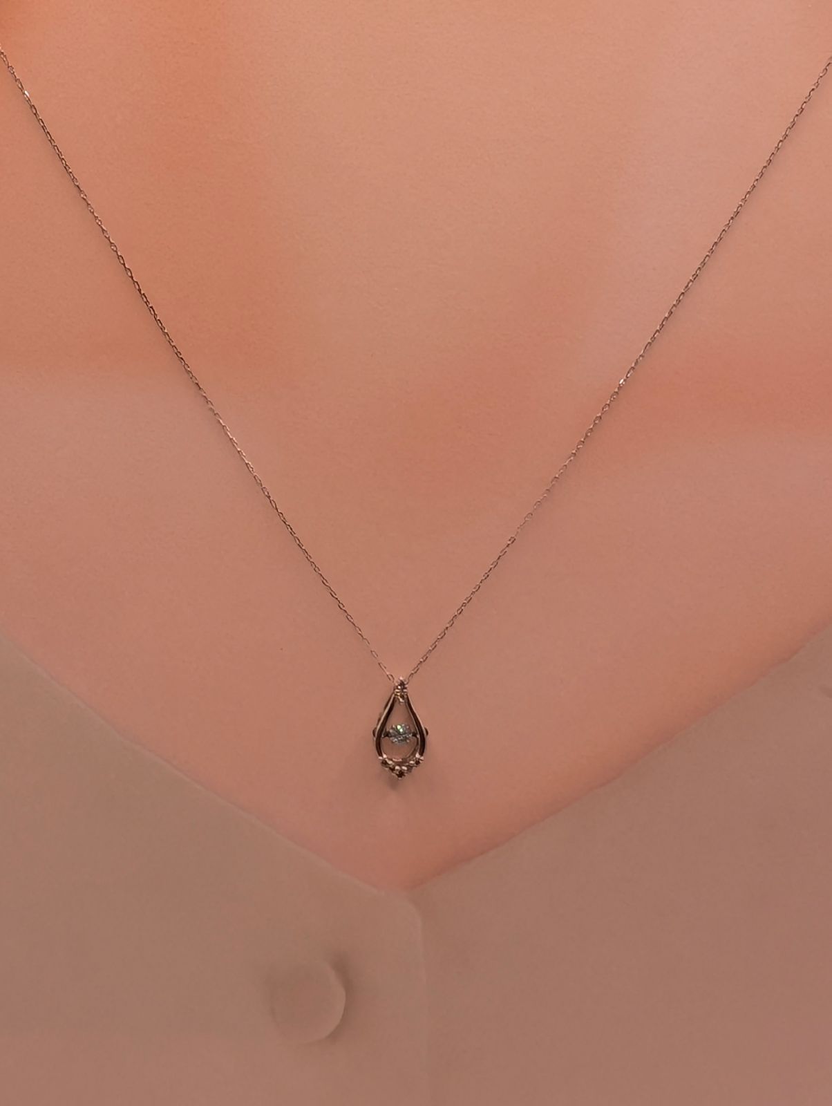 PT ブルーダイヤ ダンシングストーン ペンダントネックレス 0.05ct