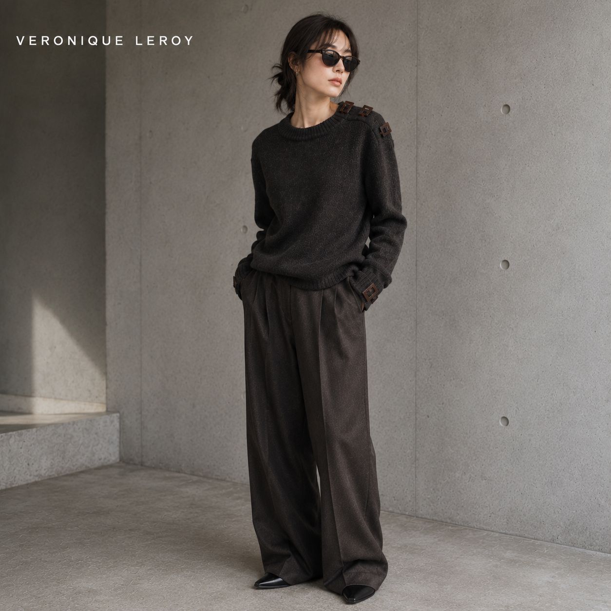 【美品】VERONIQUE LEROY / ヴェロニク・ルロワ 36 「M〜Lサイズ（9〜11号）」ブラウン ウール100%ニット セーター スクエアボタン フランス製上品 インポートブランド 秋冬コーデ 春コーデ