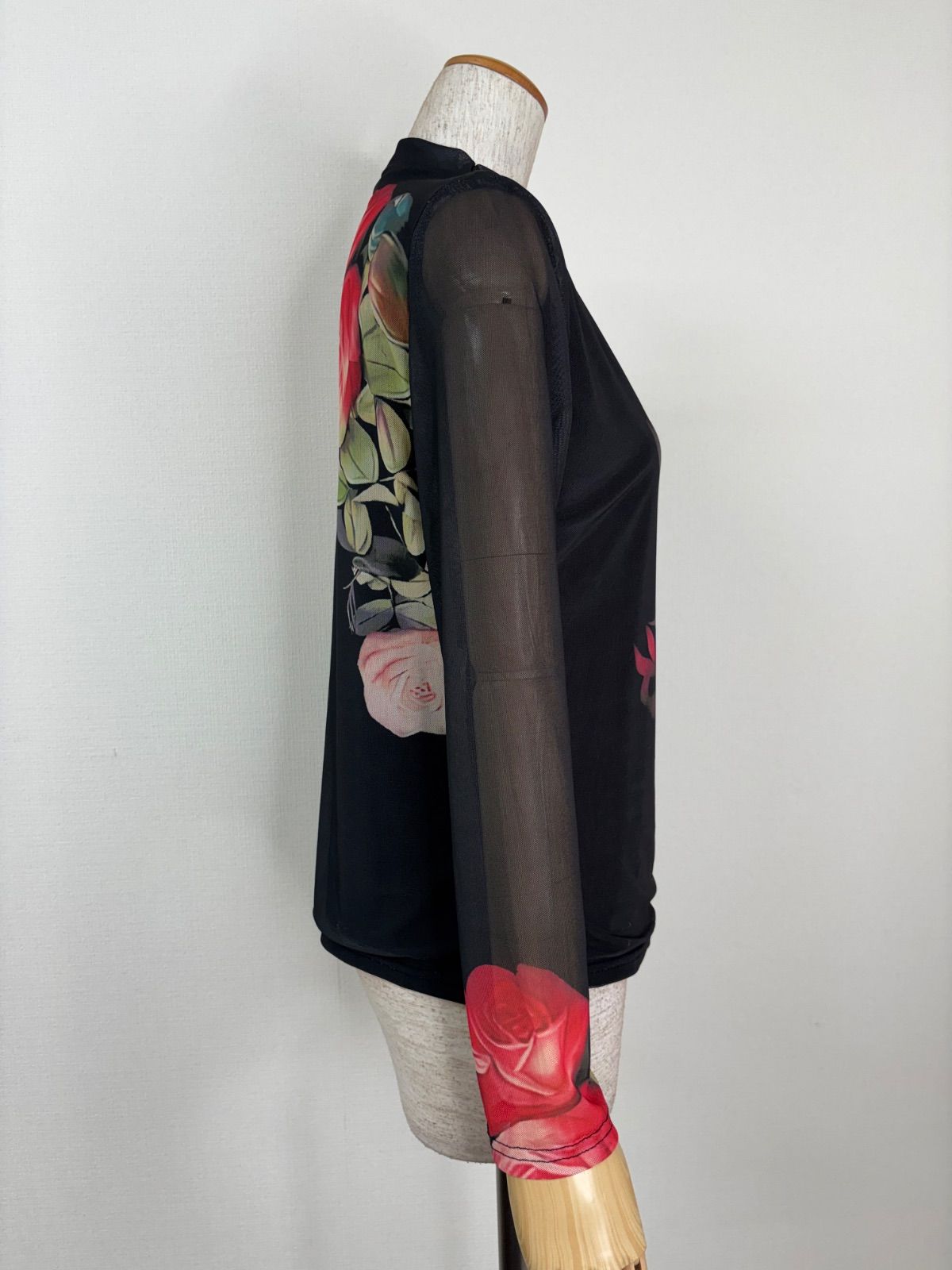 新品》社交ダンス ブラック×レッド ハイネック ソフトメッシュ