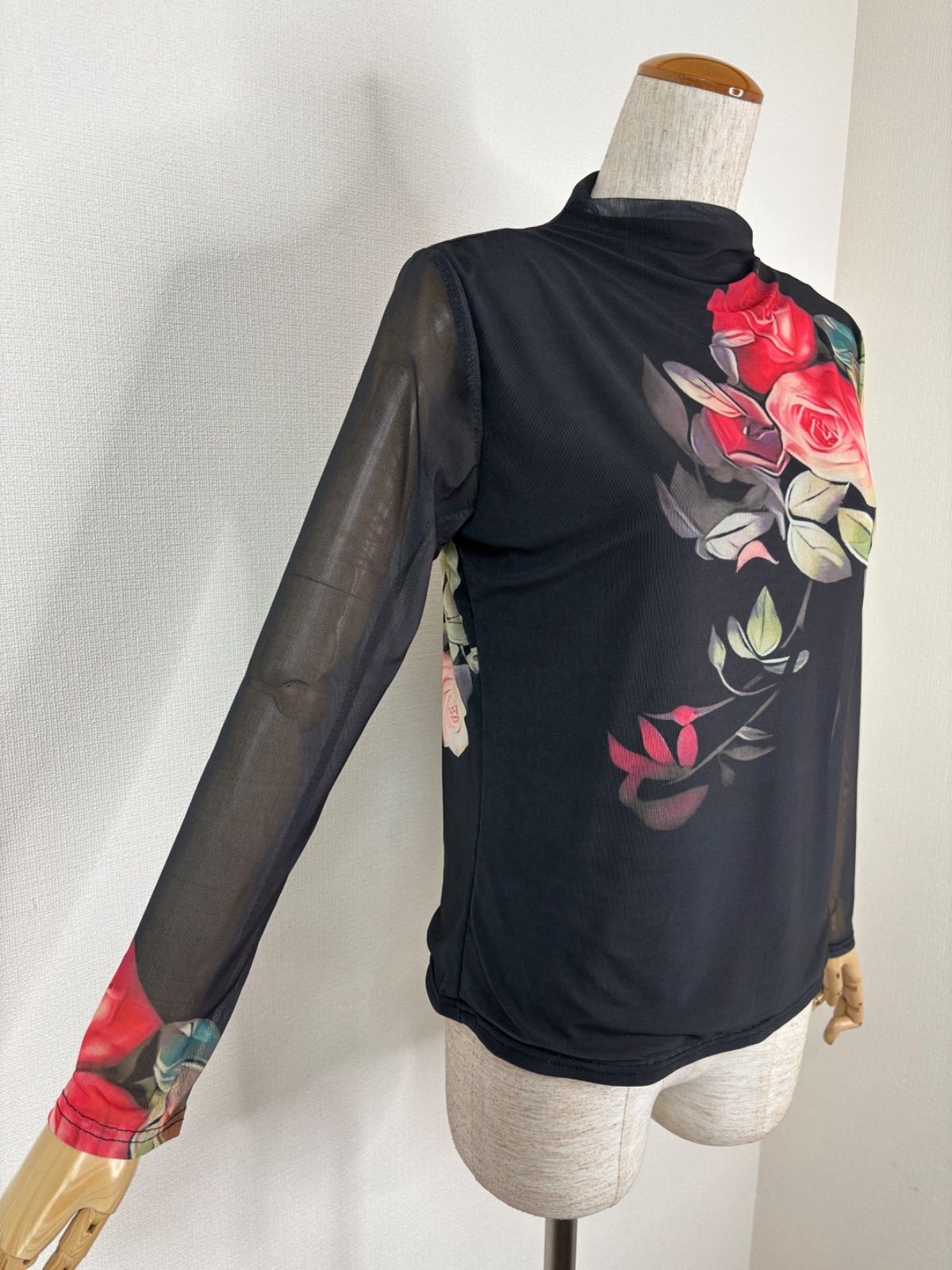 新品》社交ダンス ブラック×レッド ハイネック ソフトメッシュ
