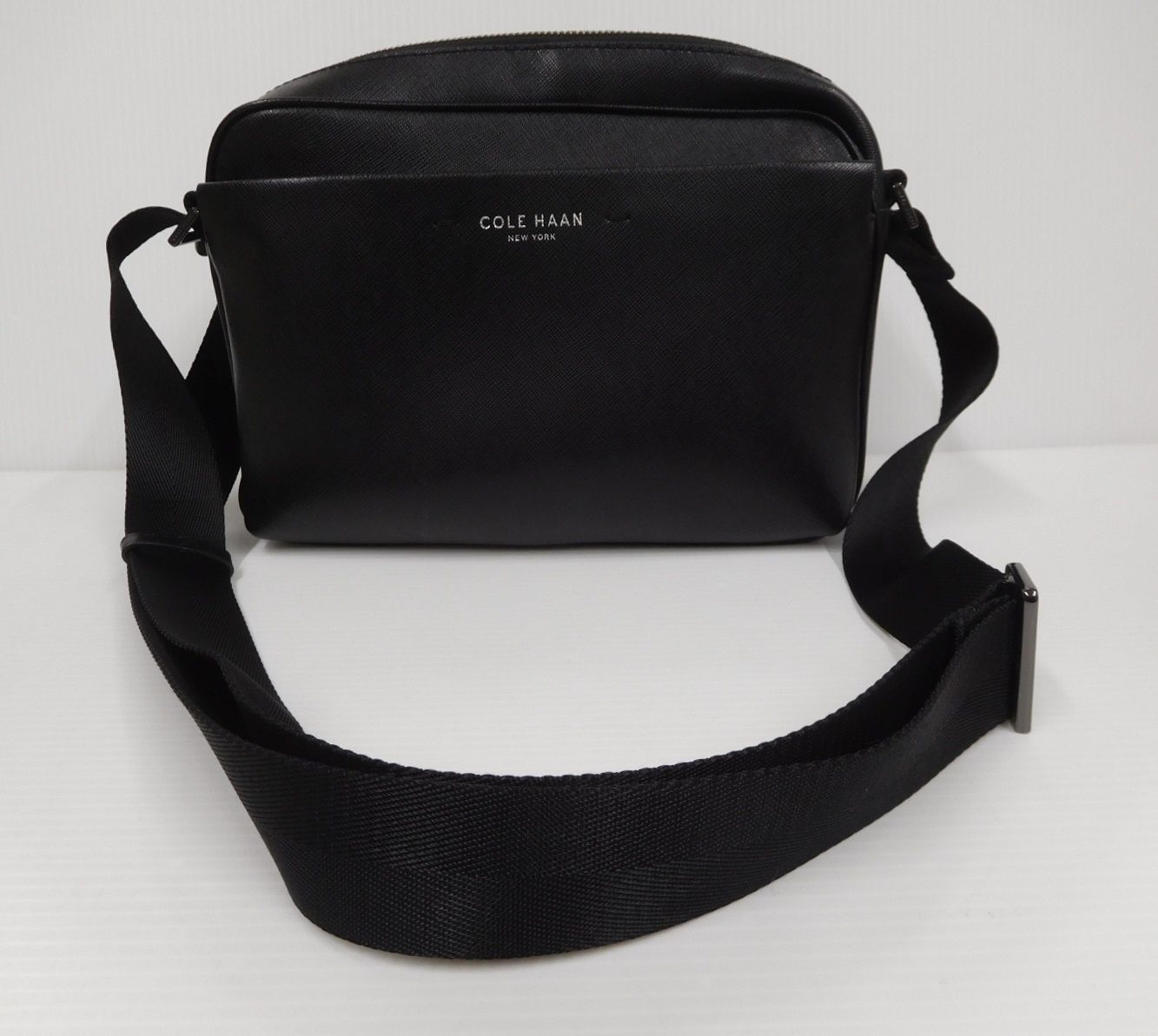 COLE HAAN コールハーン スローン カメラバッグ F12518 ブラック 中古囗T巛
