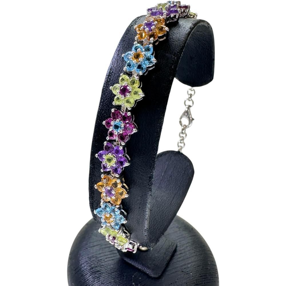 フラワーモチーフ マルチ石 18.90ct ブレスレット K18WGホワイト