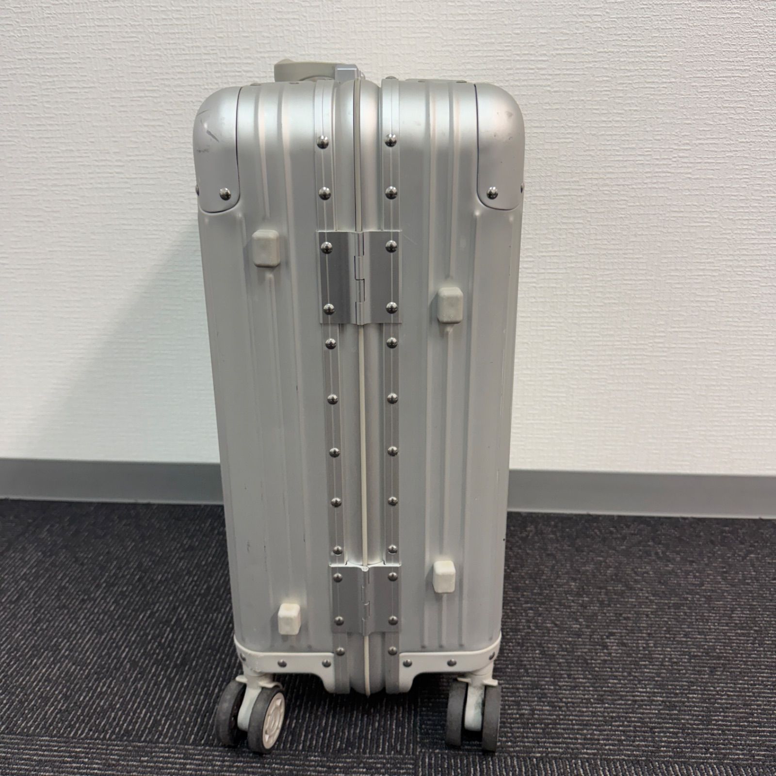 非売品☆メルセデスベンツ ベンツ☆シルバー キャリーケース アルミ