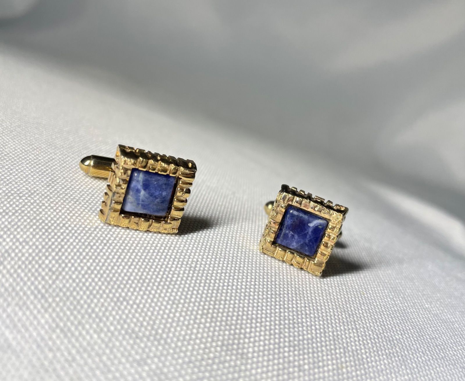 希少 Dior ディオール ソーダライトストーン & ゴールド アンティークデザイン ヴィンテージカフス カフリンクス ボタン メンズ