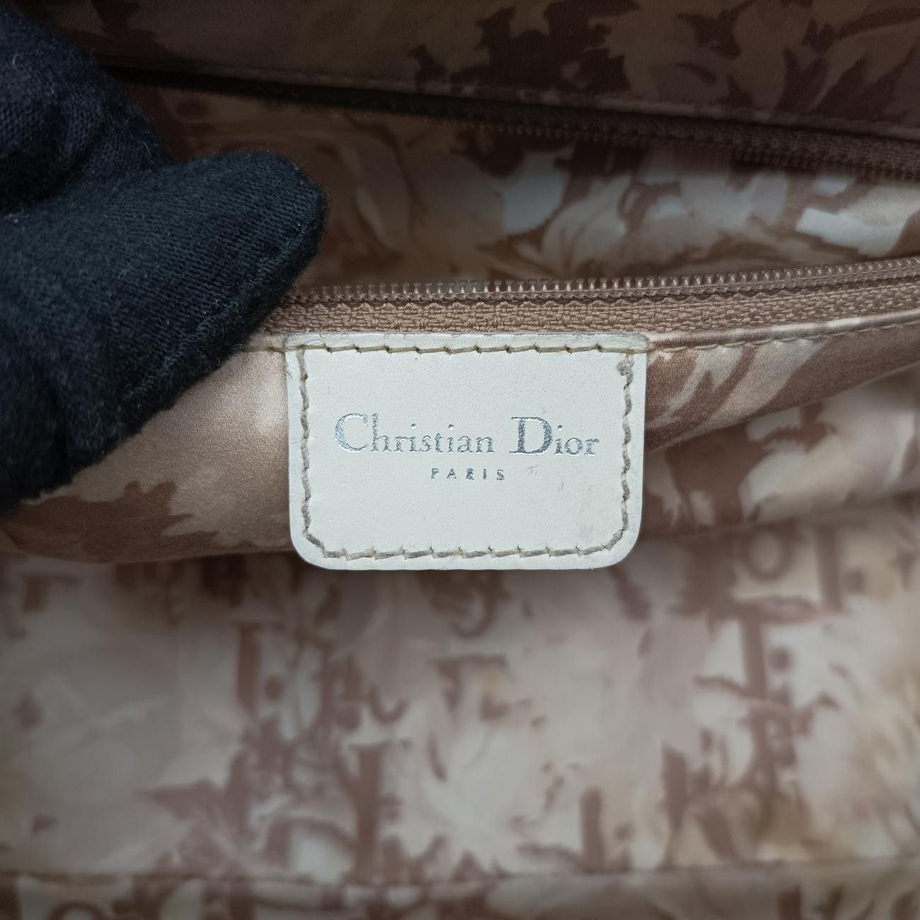 クリスチャンディオールChristian Diorディテクティブ ホワイト レザー