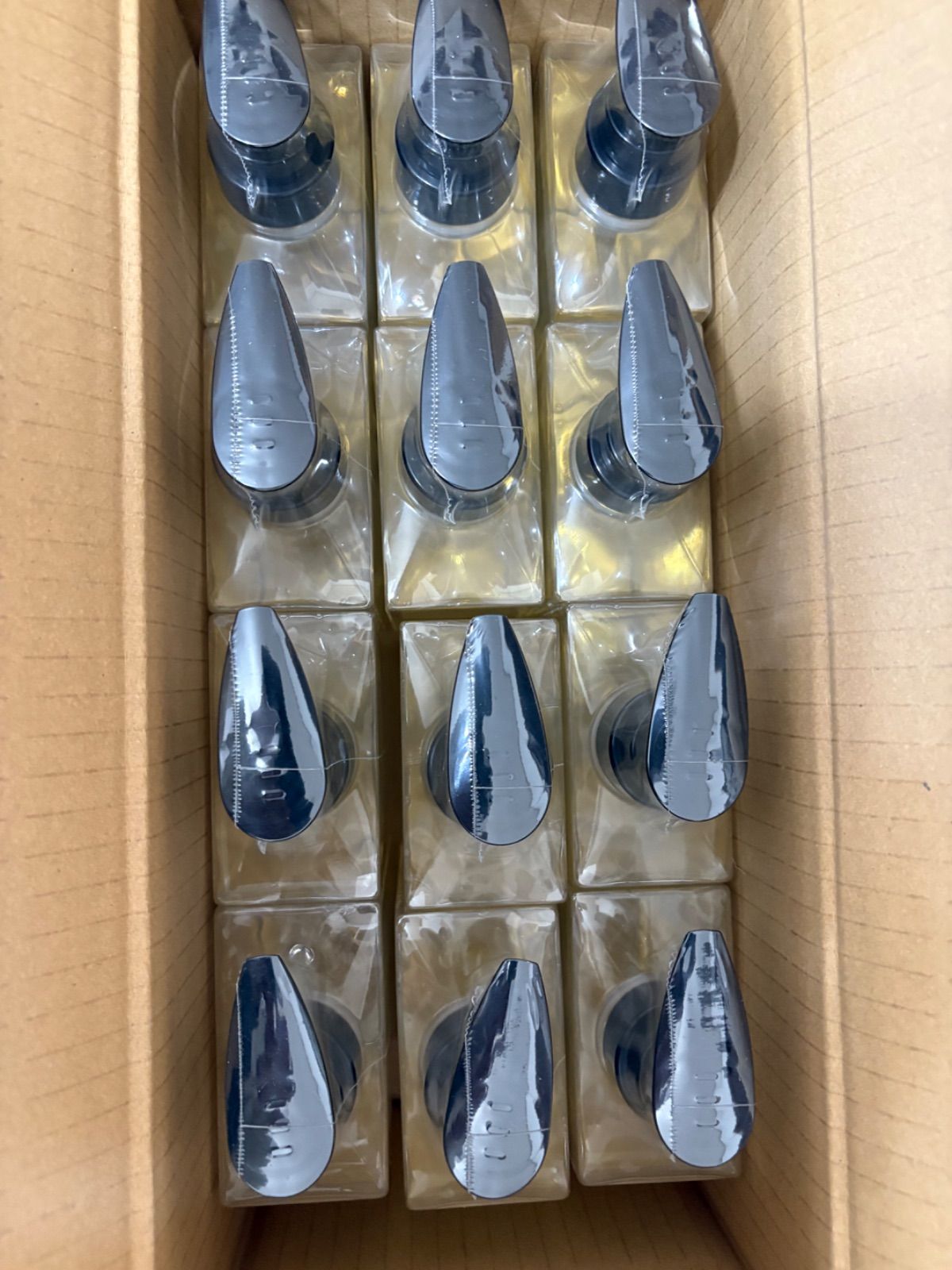 ドクターシーラボのボタニカルシャンプー 内容量500ml×12本 定価 3520