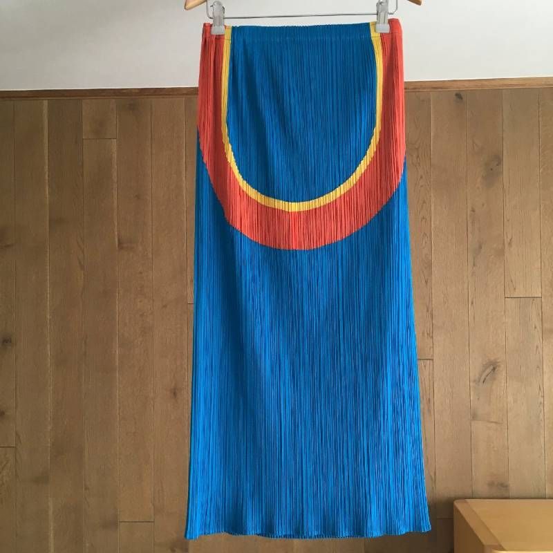 美品　PLEATS PLEASE プリーツプリーズ　プリーツ　　スカート 3　PP83-JG102
