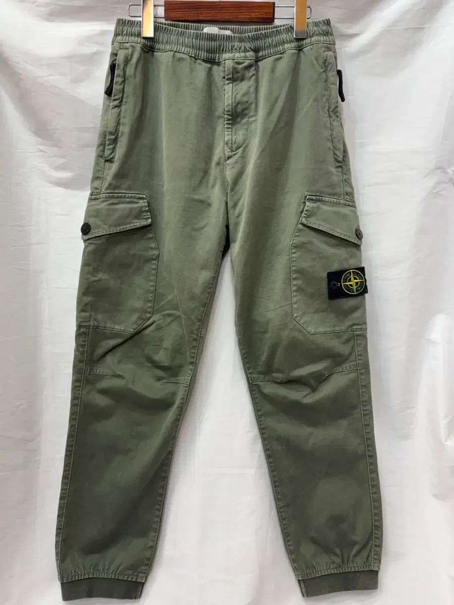 STONE ISLAND ストーンアイランド カーゴ ジョガーパンツ カーキ 30サイズ (正規品)
