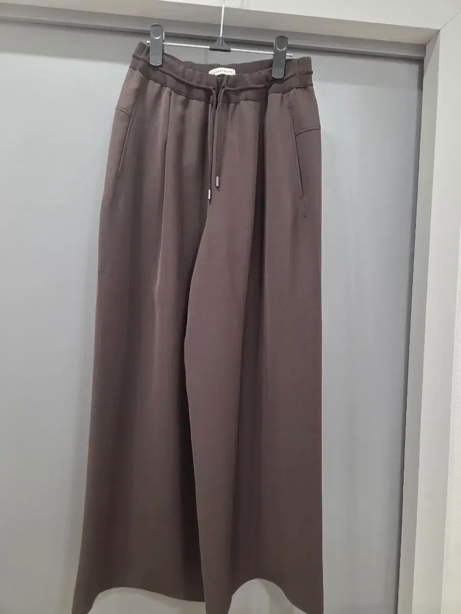 the CASHMERE パンツ
