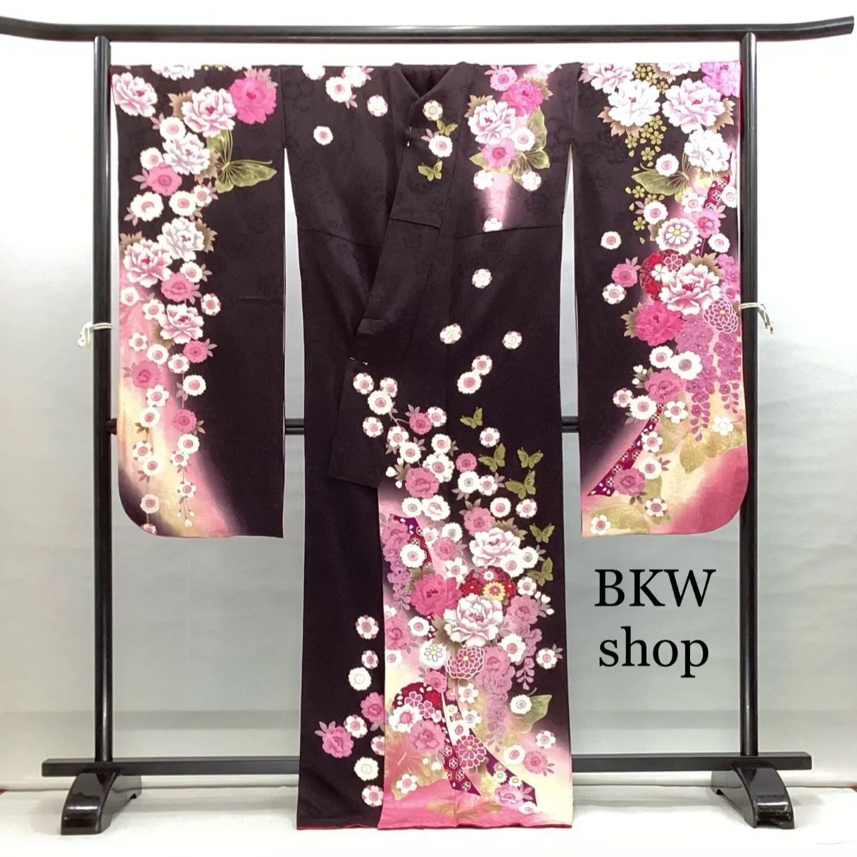大特価 現品限り> used 正絹 振袖・袋帯 2点セット 茶色地しだれ桜に 大特価 現品限り> used 正絹 振袖・袋帯 2点セット 茶色地しだれ桜に