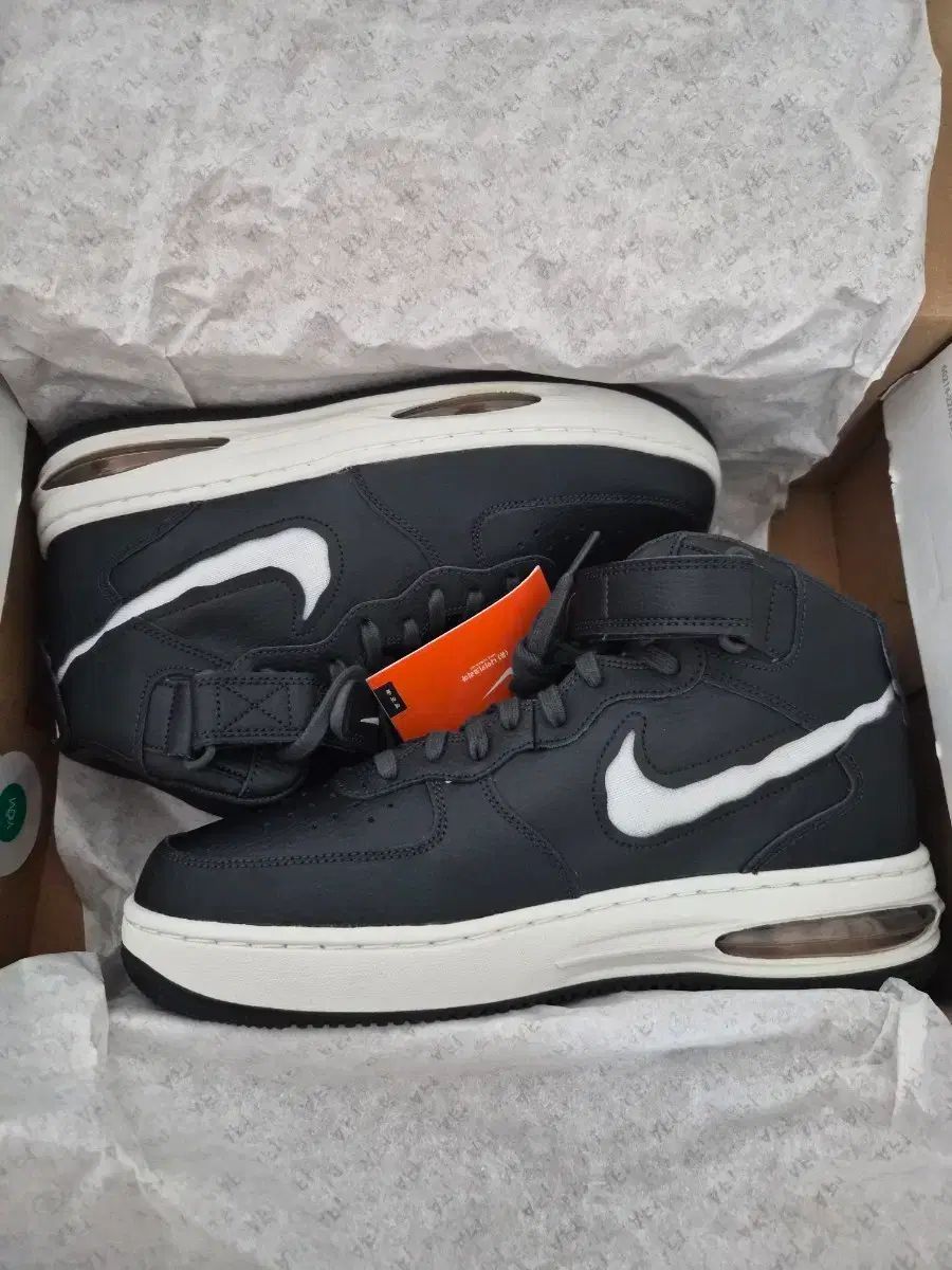 (新品) NIKE ナイキ エアフォース1 ミッド エボ