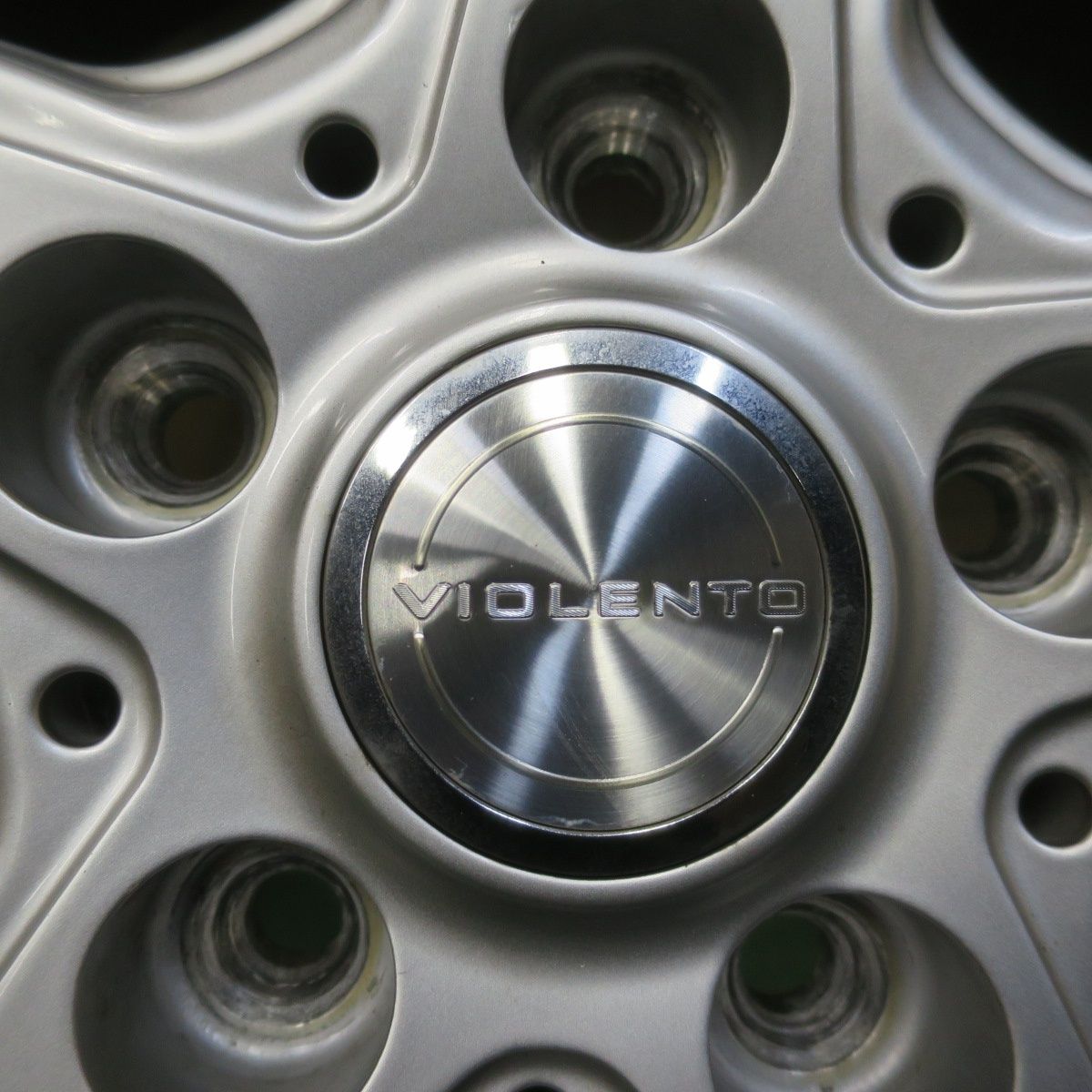 バリ溝!キレイ!9.5分☆スタッドレス 195/65R15 ダンロップ バリ溝!キレイ!9.5分☆スタッドレス 195/65R15 ダンロップ