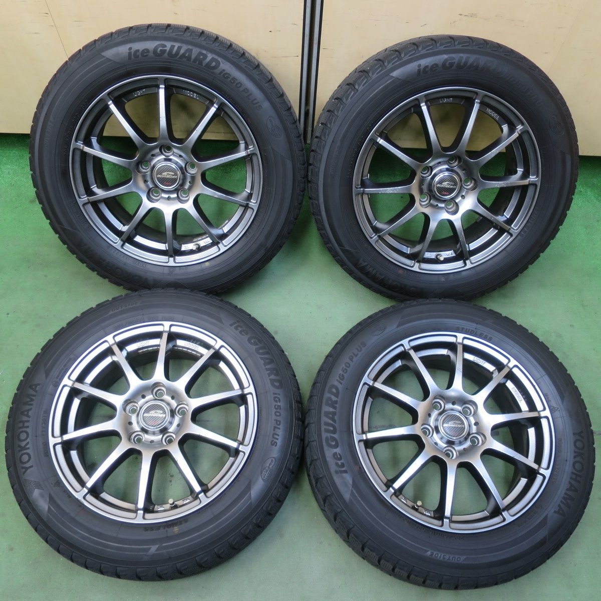 バリ溝！8.5分☆スタッドレス 205/60R16 ヨコハマ アイスガード iG50