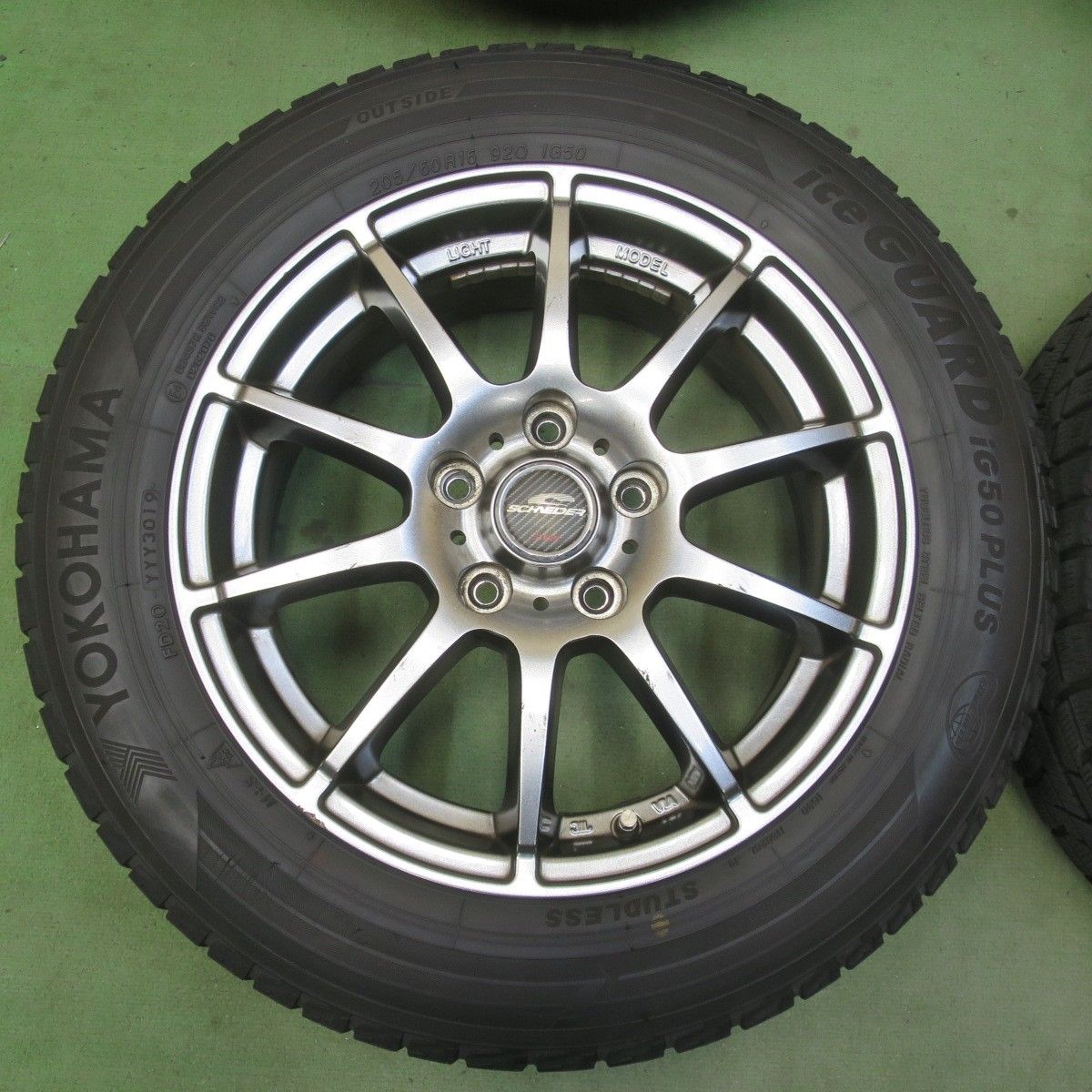 バリ溝!8.5分☆スタッドレス 205/60R16 ヨコハマ アイスガード iG50 バリ溝!8.5分☆スタッドレス 205/60R16 ヨコハマ アイスガード iG50