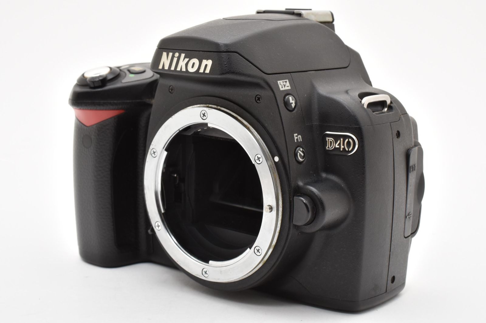 ☆極上品☆ 《ショット数わずか2661回》ニコン Nikon D40 ボディ 【名