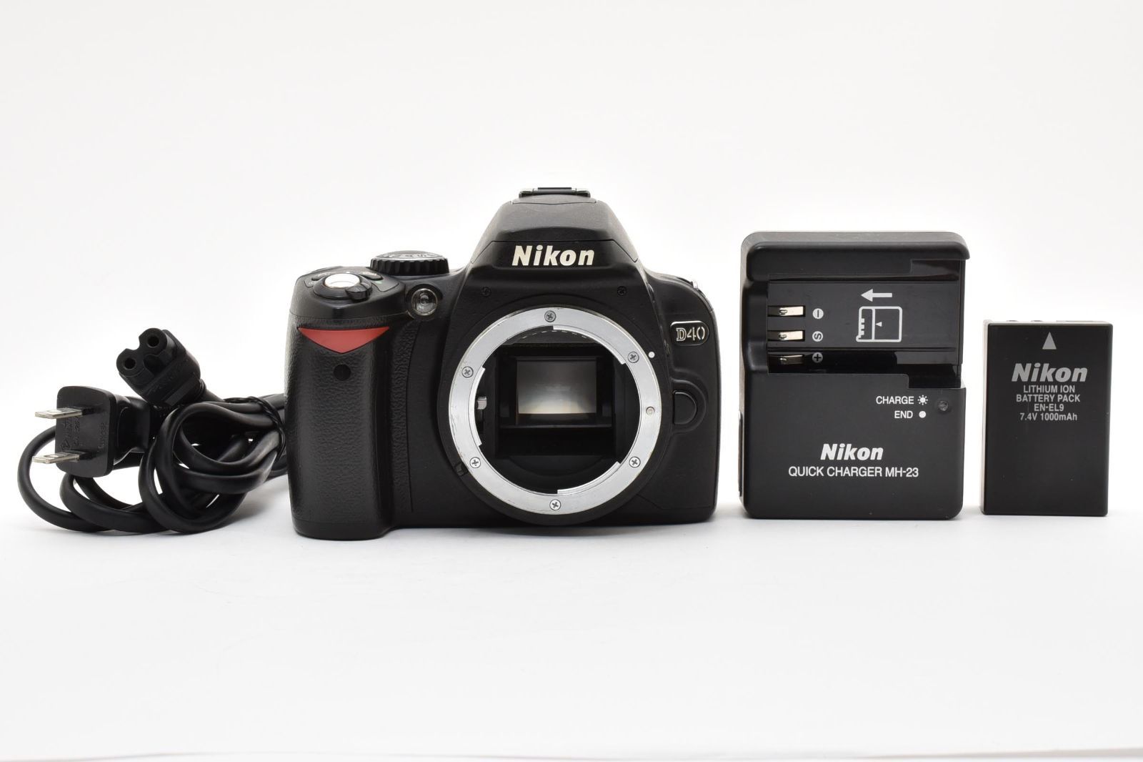 ☆極上品☆ 《ショット数わずか2661回》ニコン Nikon D40 ボディ 【名