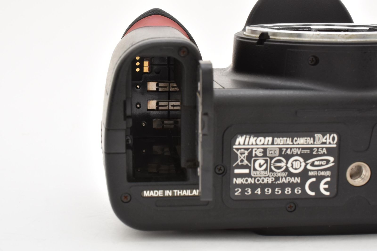 【極上美品】Nikon D40 ボディ 液晶保護済 CCDセンサーの名機 セット ☆極上品☆ 《ショット数わずか2661回》ニコン Nikon D40 ボディ 【名