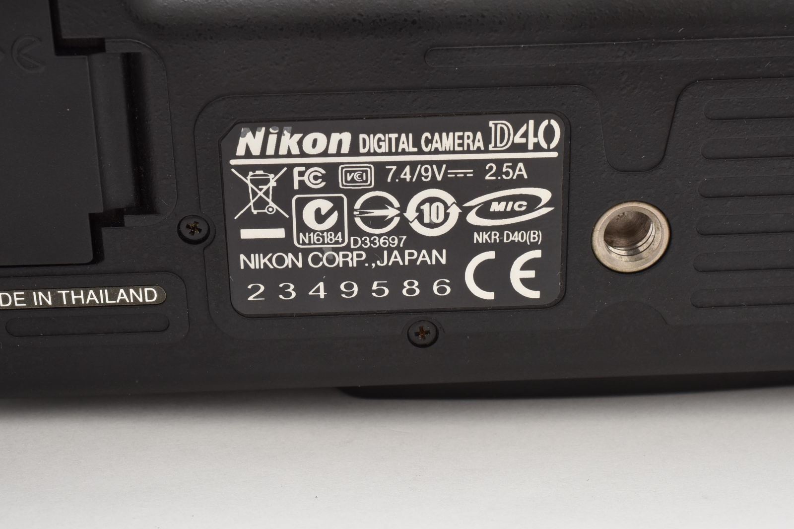 ☆極上品☆ 《ショット数わずか2661回》ニコン Nikon D40 ボディ 【名