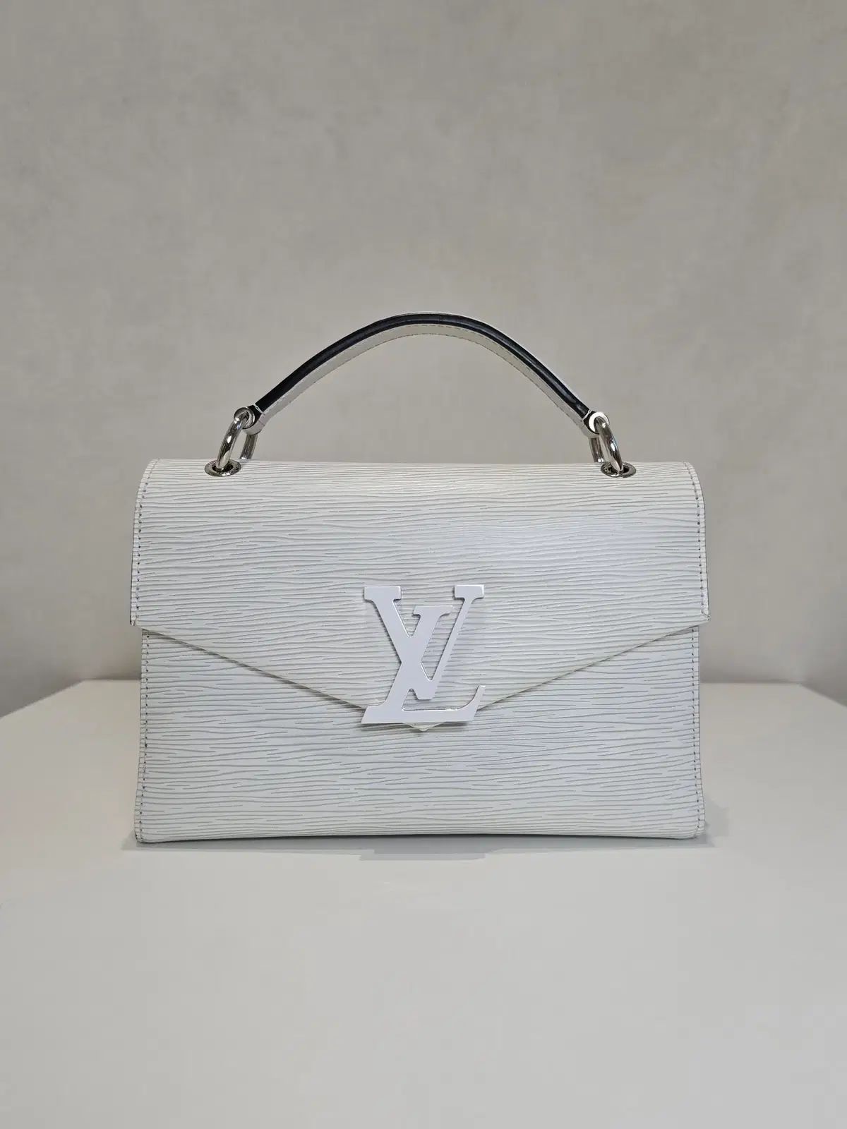 ラックスオール Louis Vuitton エピ ポシェット・グルネル トートバッグ クロスバック M55978