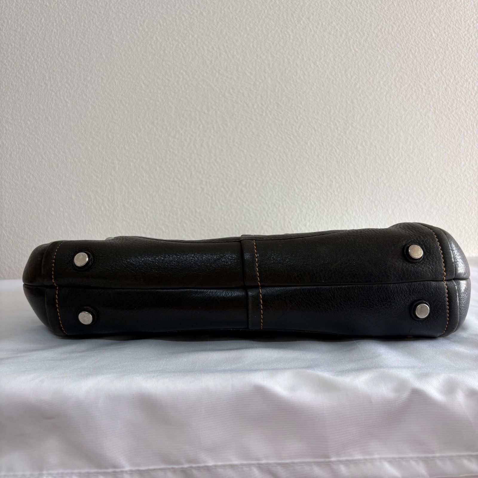 Coach Soho Black Studded Leather Flap Satchel Shoulder Bag コーチ 