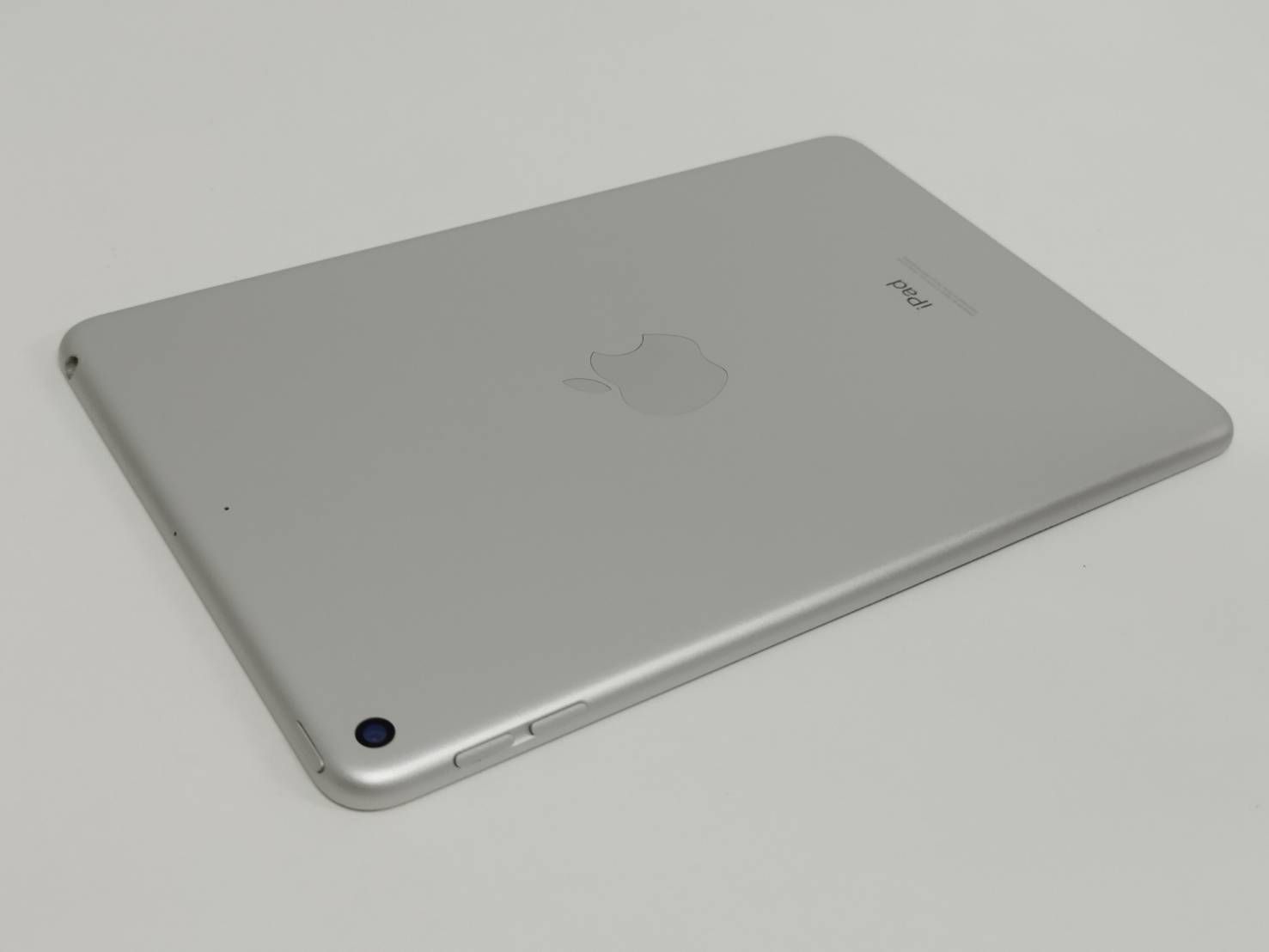 Wi-Fiモデル】iPad mini 第5世代/7.9インチ/A2133/64GB〈MUQX2J/A
